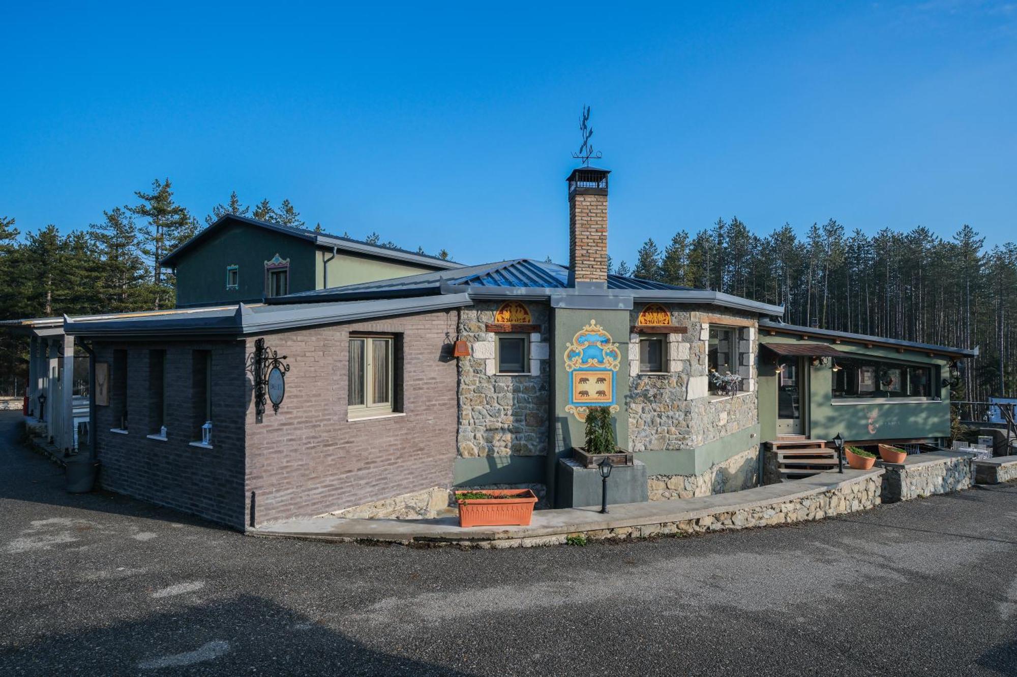 Pindos Resort Kraniá エクステリア 写真