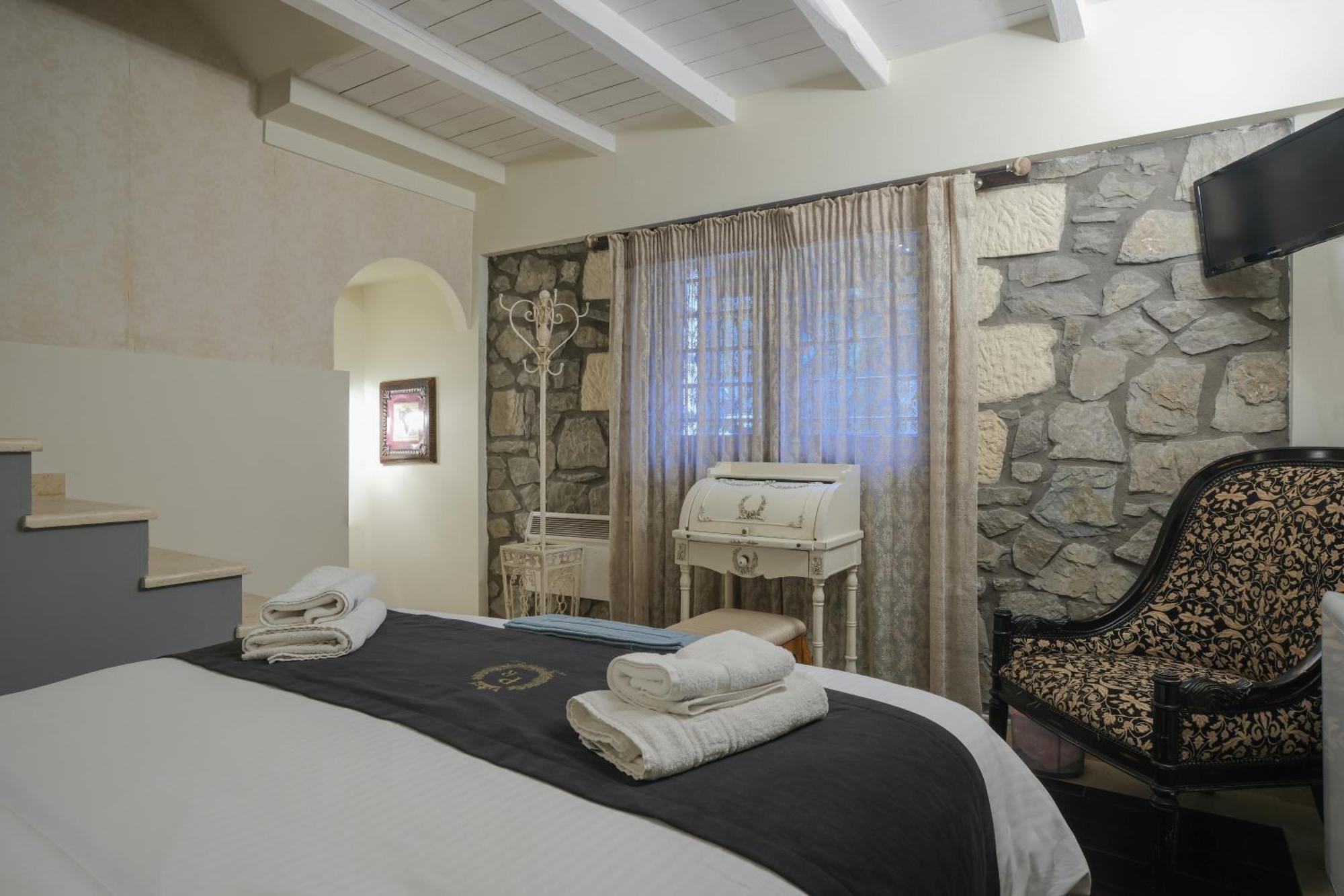 Pindos Resort Kraniá エクステリア 写真