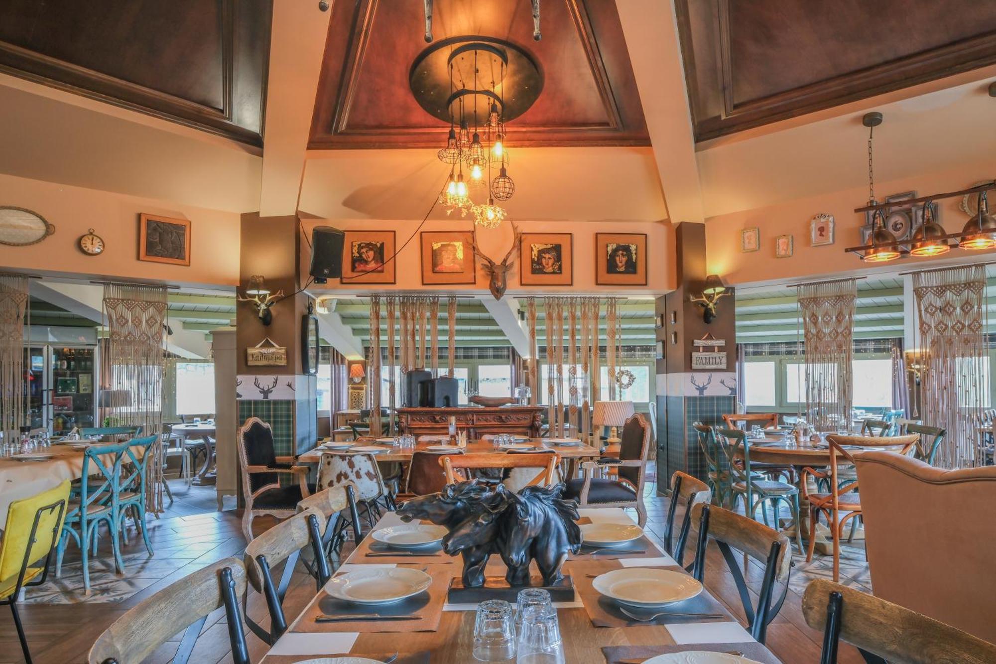 Pindos Resort Kraniá エクステリア 写真